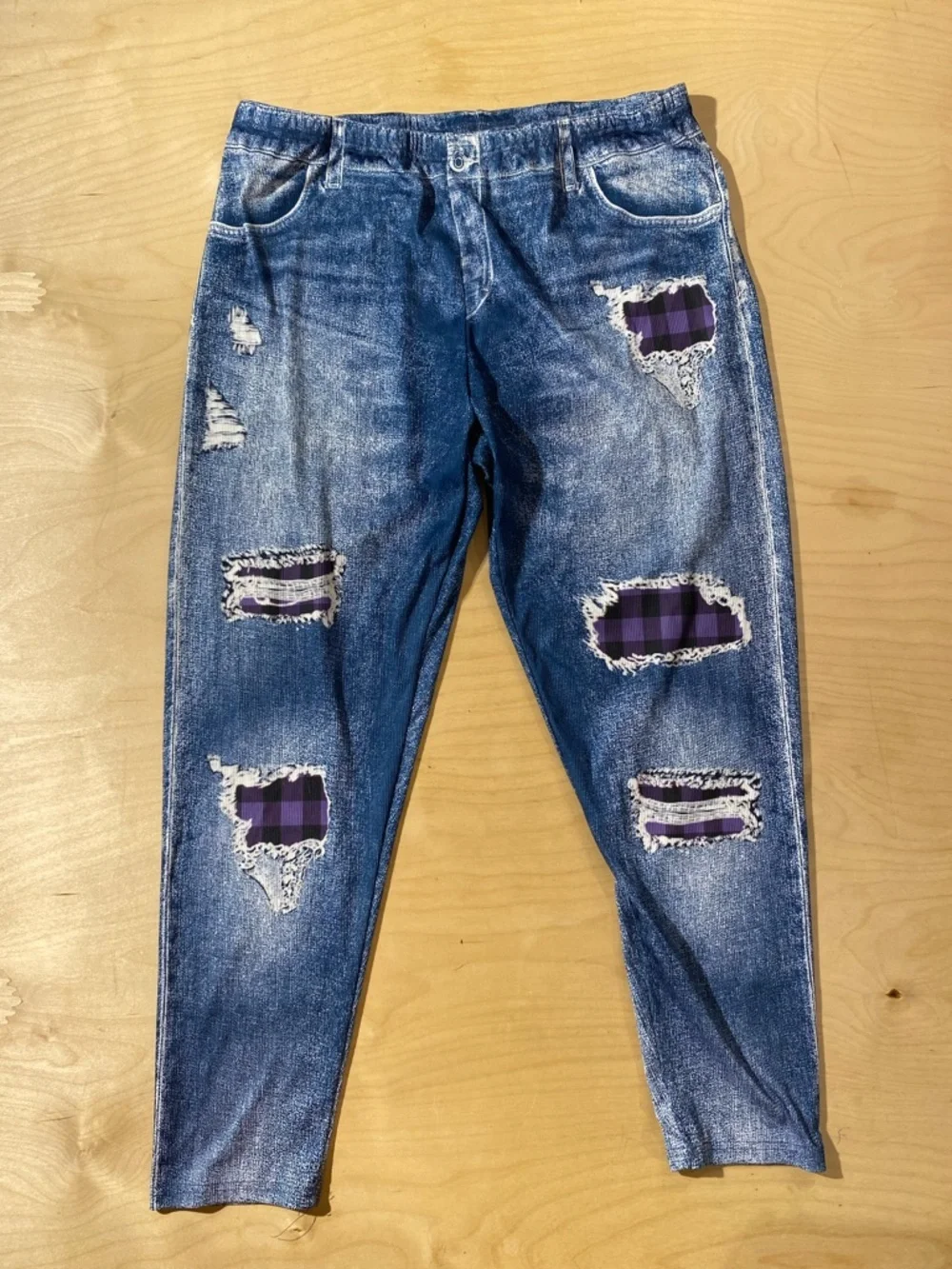 Distressed Denim Color Leggings with Purple Plaid Patch 4XL (RD)